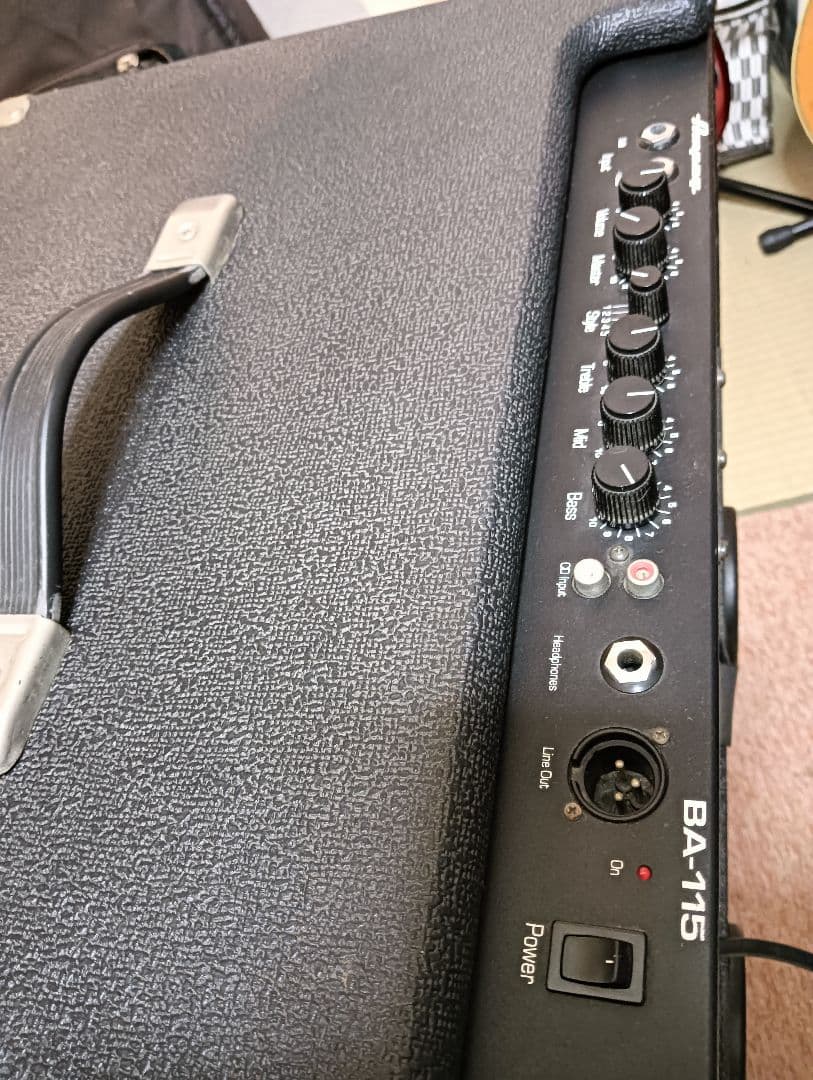 Ampeg BA-115 ベース用アンプ