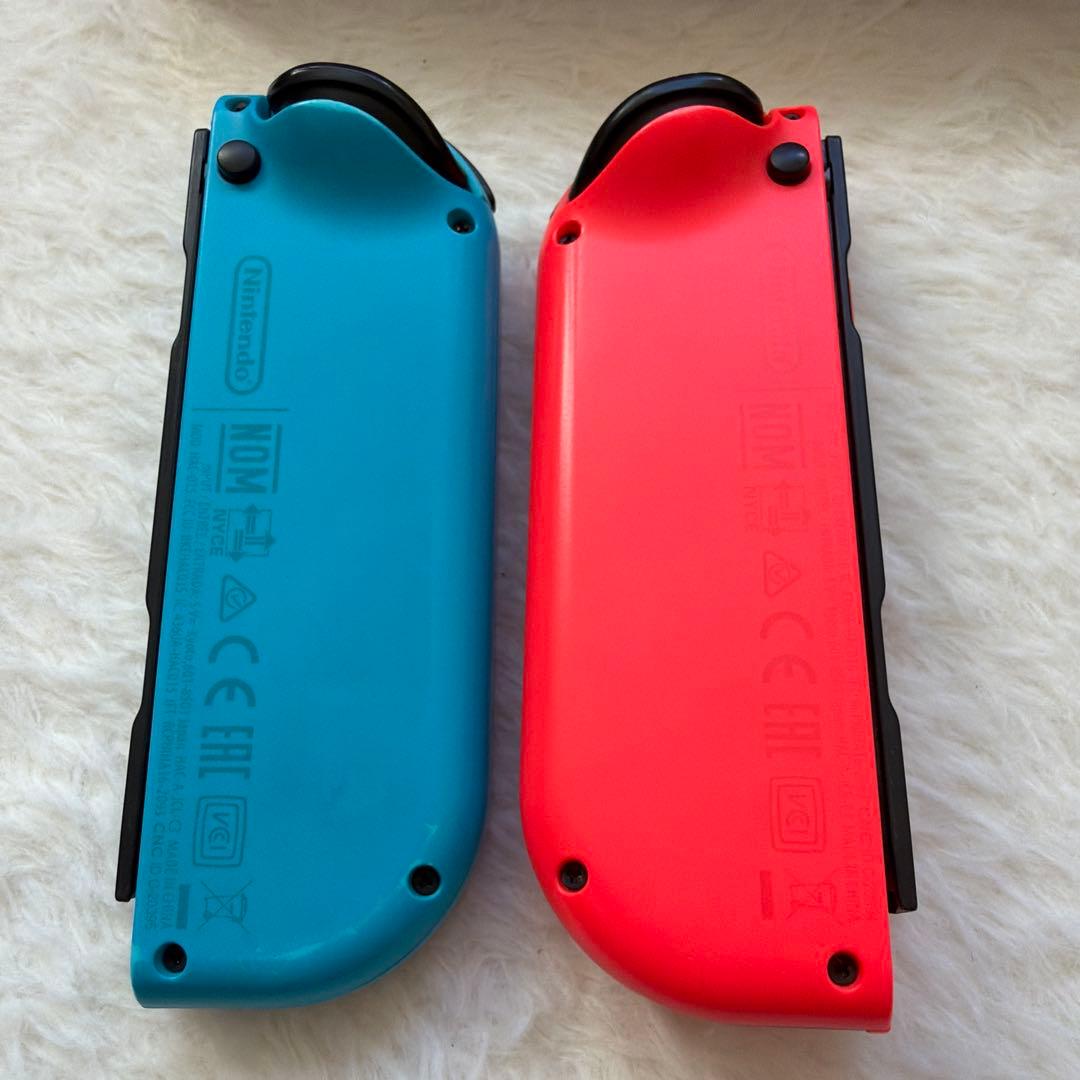 Switch 本体一式　Joy-Con 赤青　純正ケース付き