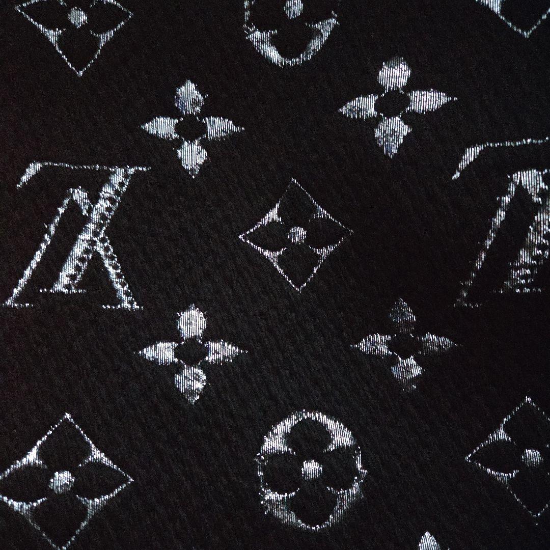 【ルイヴィトン】LOUIS VUITTON　ロゴ　モノグラム ブラック マフラー
