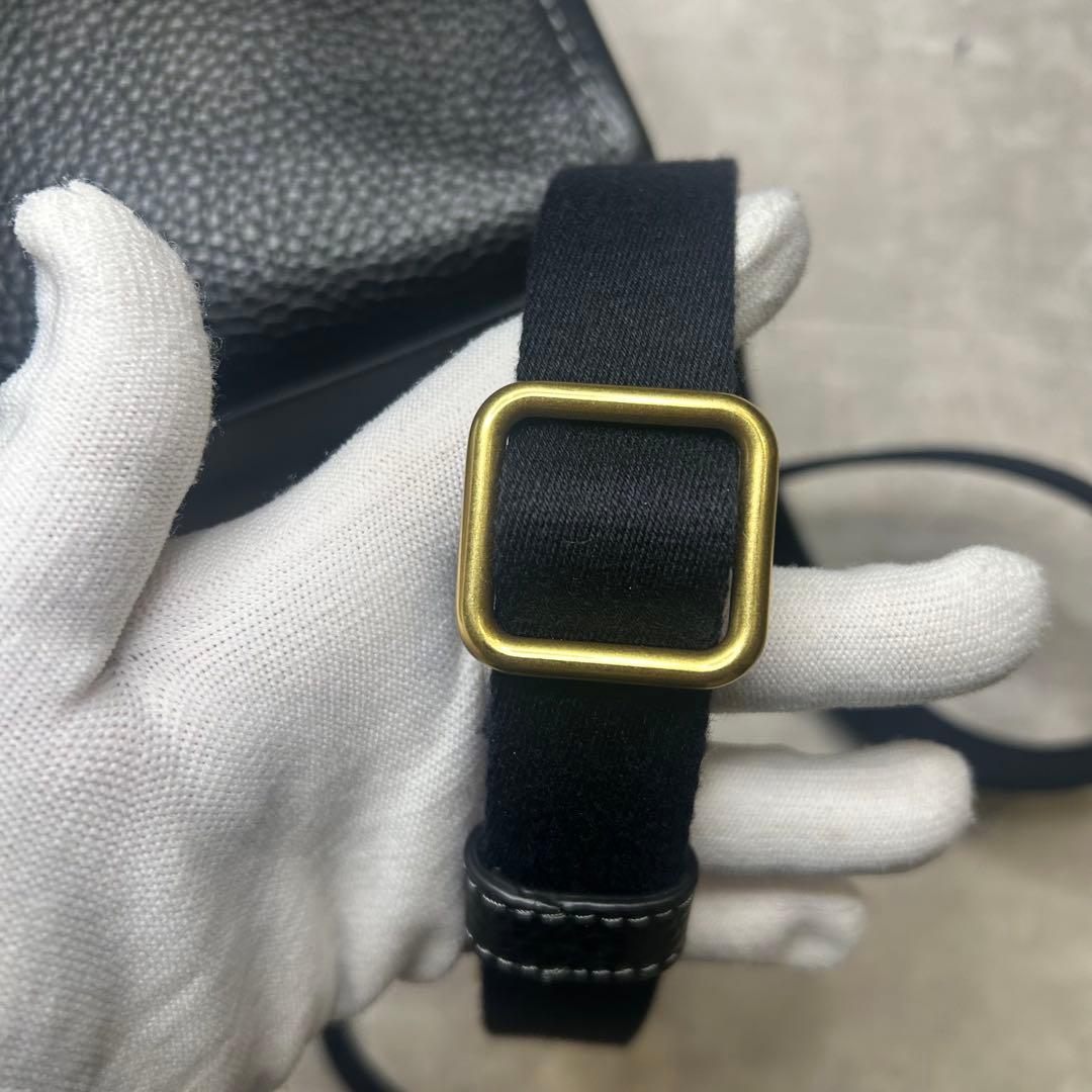 新品同様 コーチ レザー ロゴ 刺繍 カーゴトート ハンド バッグ チャーム付