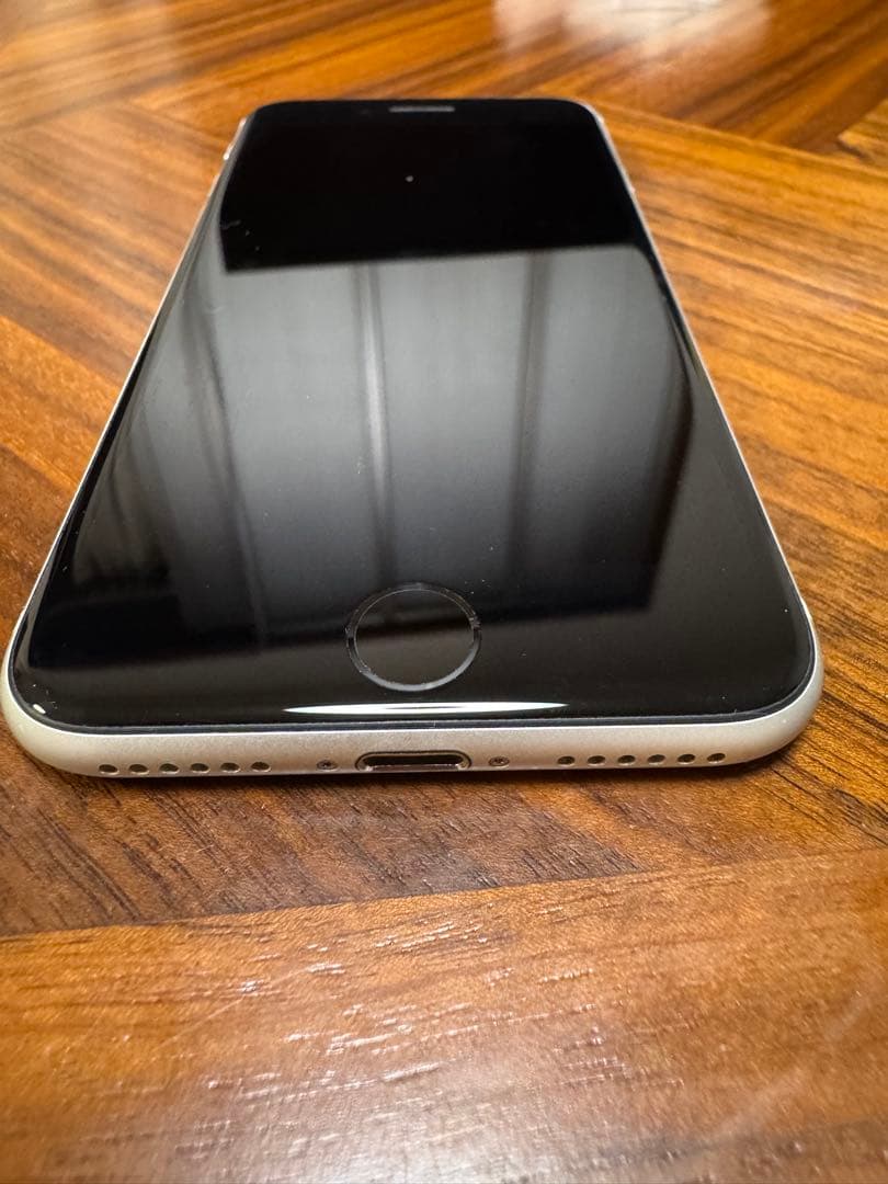 Apple iPhone SE (第2世代) ホワイト 128GB