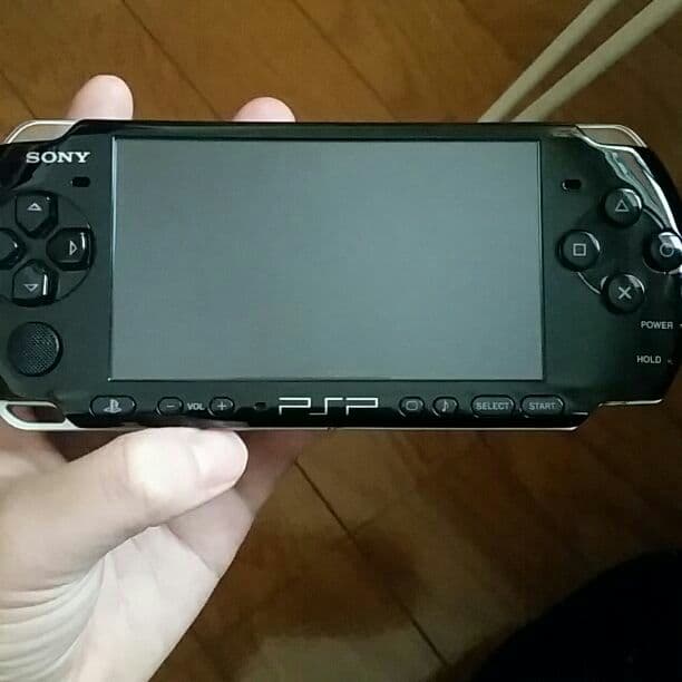 PSP3000本体+ソフト10本 付属品有 訳あり