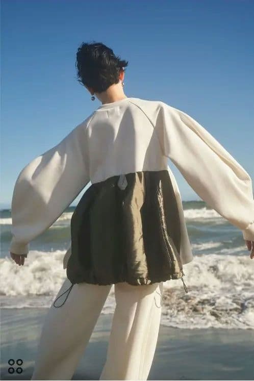 OMMO ホワイト ラグランスリーブ スウェット