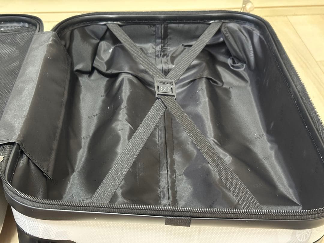  ベアデザイン・ホワイトキャリーケース（機内持ち込みサイズ）