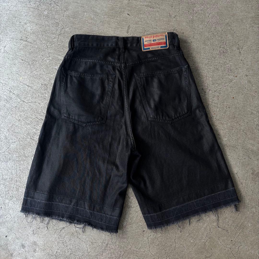 DIESEL DSIRE shorts 黒　レザー風　23インチ