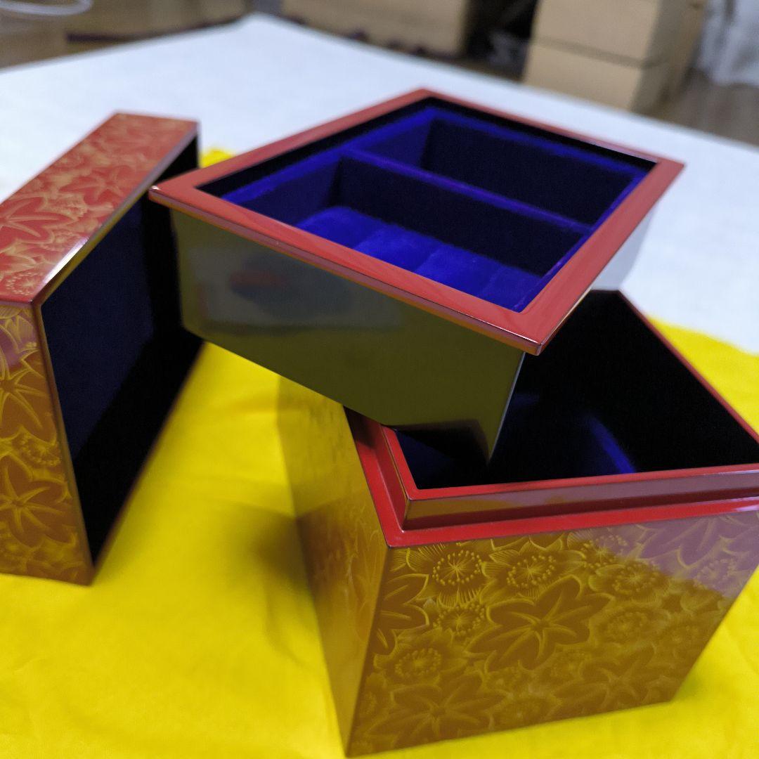 輪島塗　漆器 宝石箱 ジュエリーケース　赤と金の花模様　ジュエリーボックス