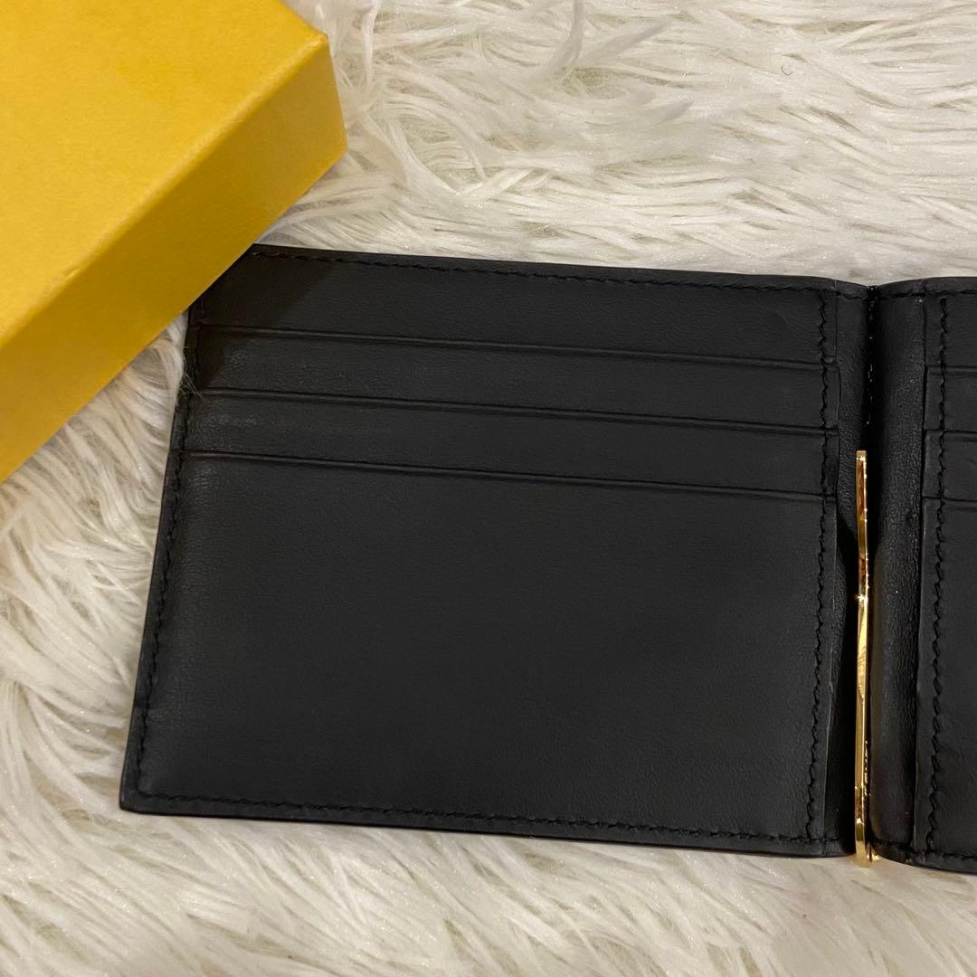 ⭐️未使用級⭐️　FENDI　FFロゴ　マネークリップ　折り財布　ブラック　レザー