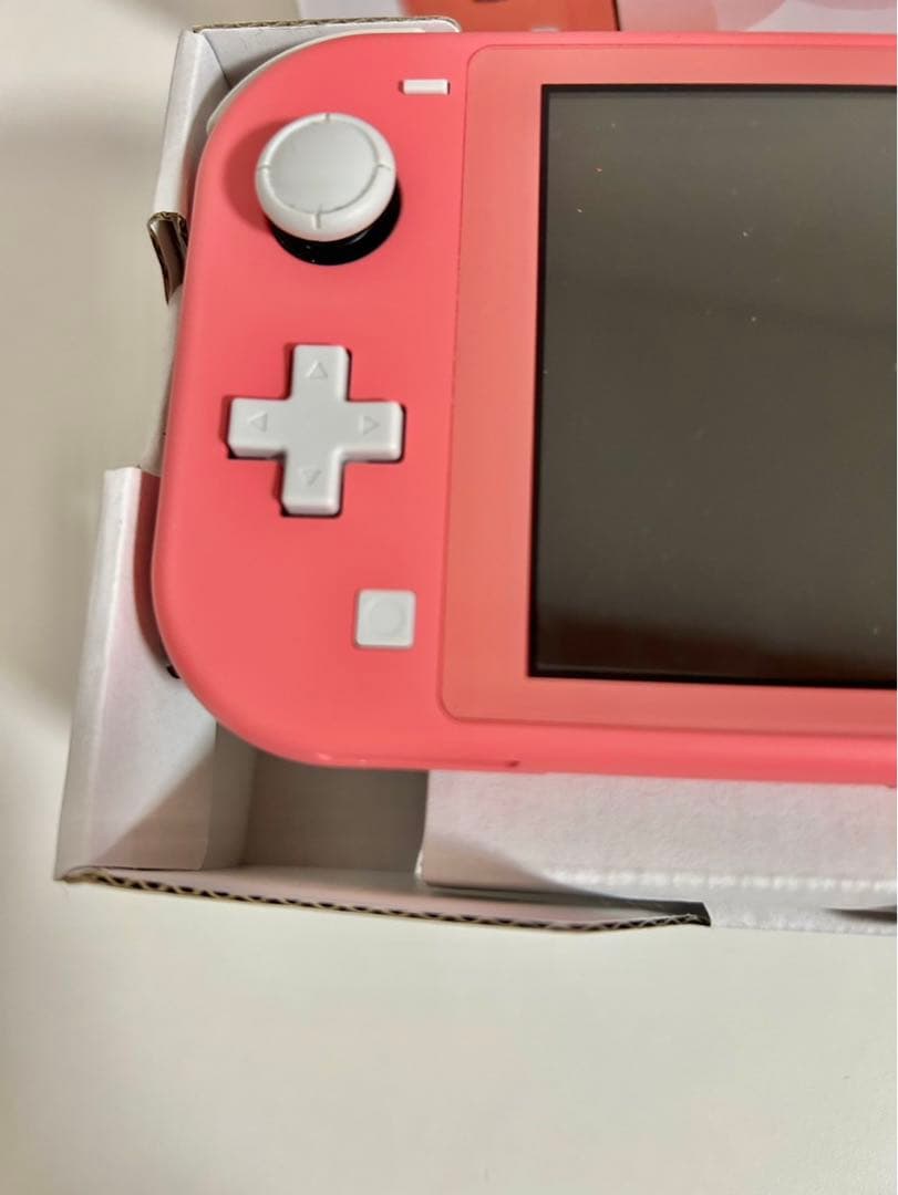 Nintendo Switch Lite 本体　コーラルピンク　箱付き