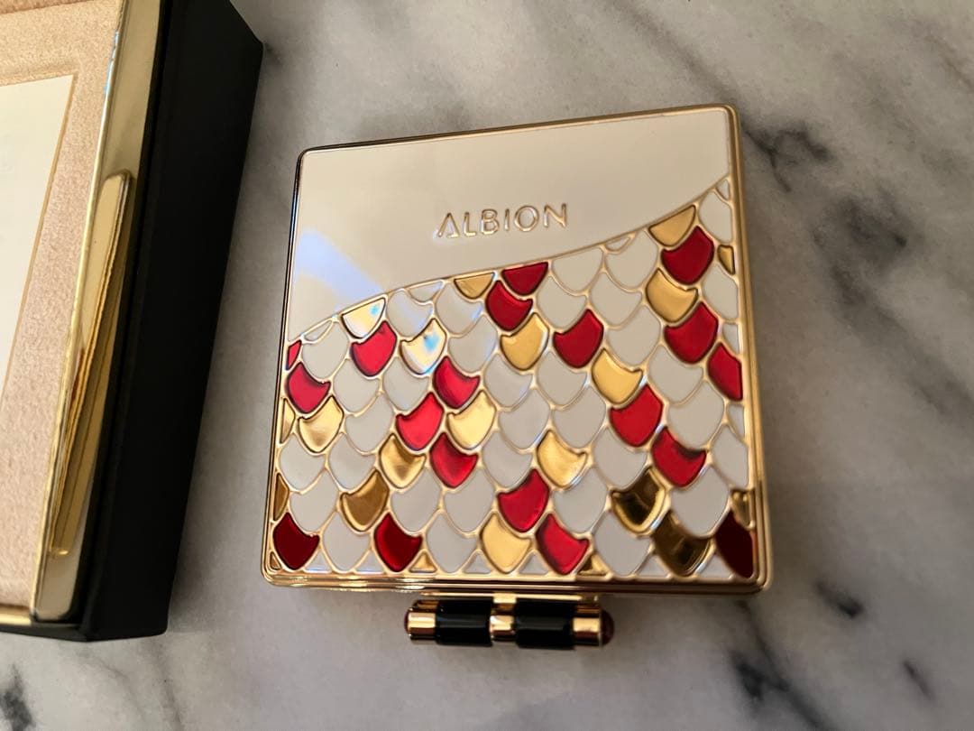アルビオン　ブルガリ　コラボ　レガァーメ　フェイスパウダー