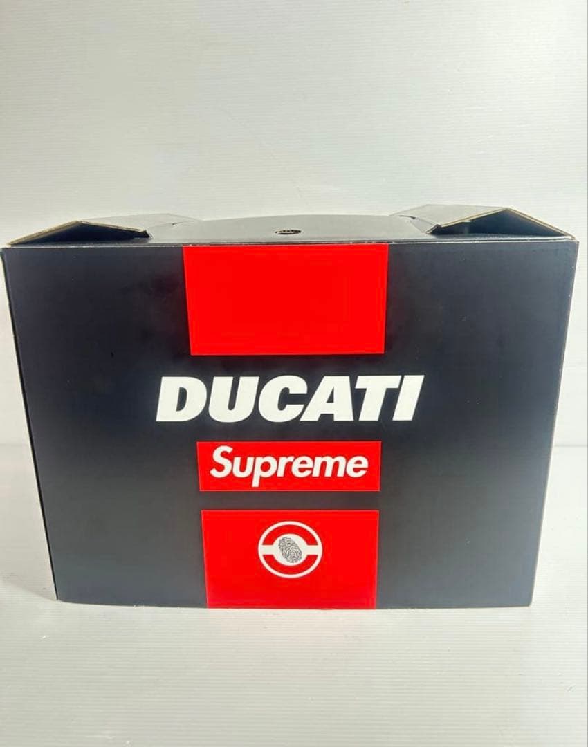 シュプリーム ドゥカティ ヘルメット XL 61-62cm