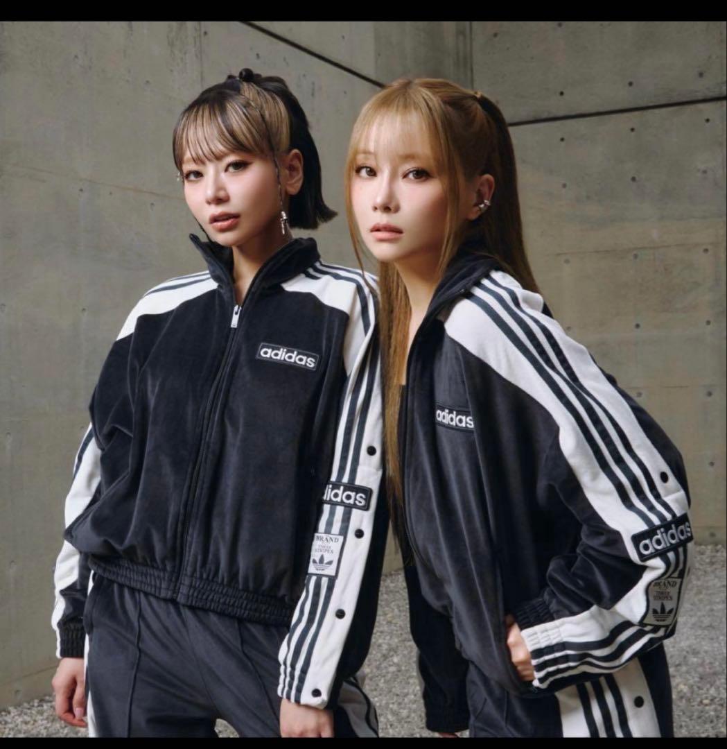 adidas W ADIBREAK VELOUR TT TP 黒 S