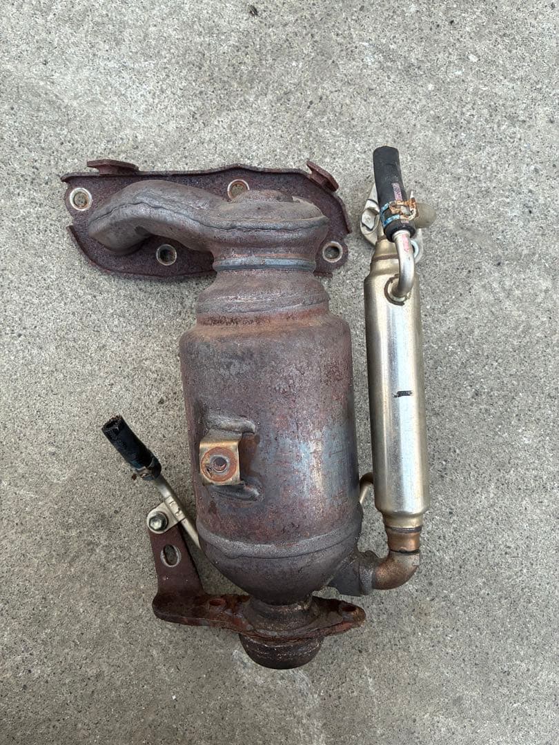 ダイハツ　タント　触媒