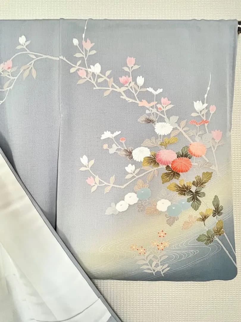 上品聡明なお色柄 上質正絹訪問着 美しい四季の花々 淡い色調グラデーション