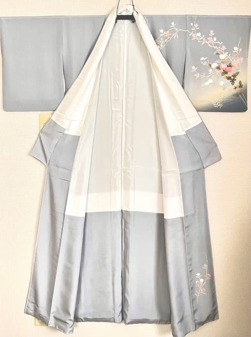 上品聡明なお色柄 上質正絹訪問着 美しい四季の花々 淡い色調グラデーション