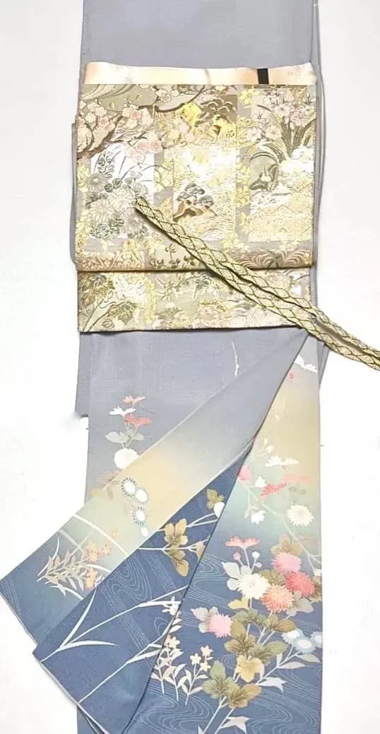 上品聡明なお色柄 上質正絹訪問着 美しい四季の花々 淡い色調グラデーション