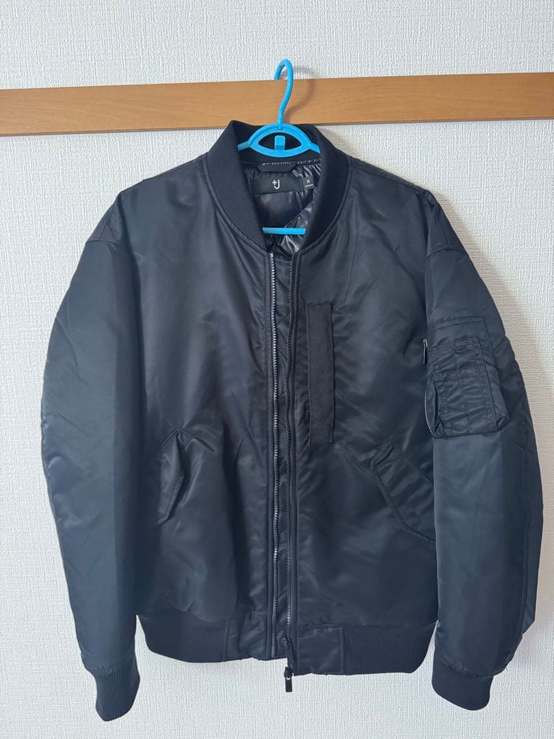 +J UNIQLO ジルサンダー ハイブリッドダウンオーバーサイズMA-1