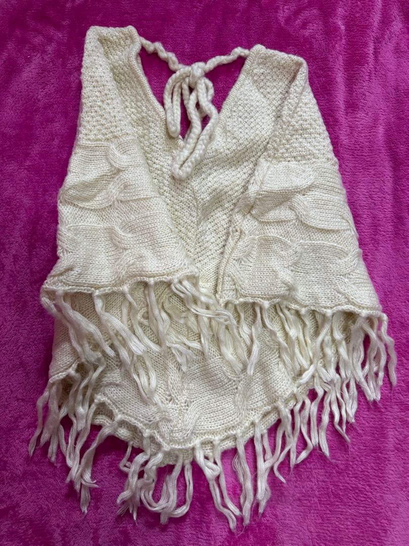 d.i.a. アイボリー ニット ケープコート フリンジ付き