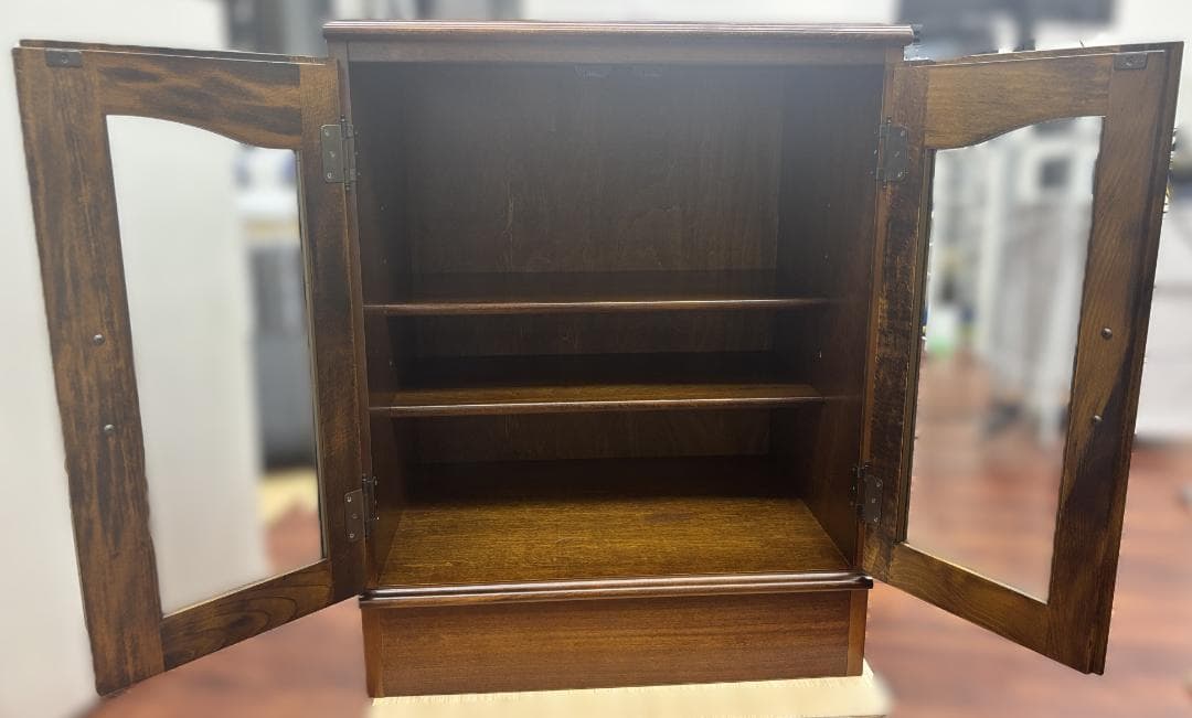 Karimoku カリモク コロニアル ガラスキャビネット