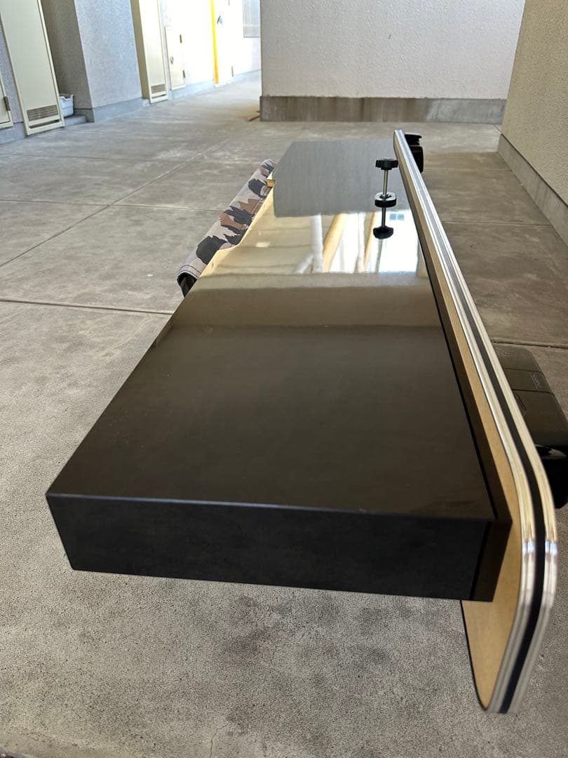 『とも』hearts製　ハイエースワイド用リアデッキテーブル