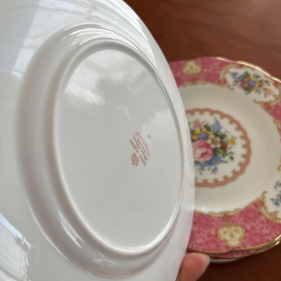 ロイヤルアルバート　レディカーライル　ピンク花柄　ケーキ皿　大2枚&小5枚セット