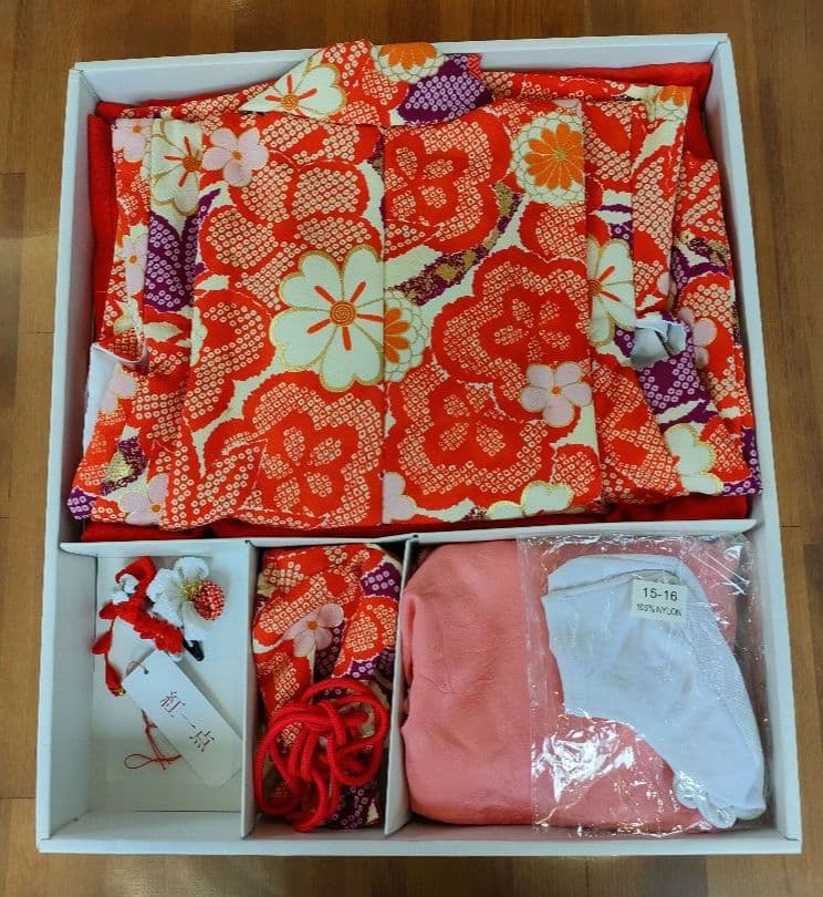 【美品】紅一点　七五三　3歳　正絹　着物・被布・長襦袢などフルセット