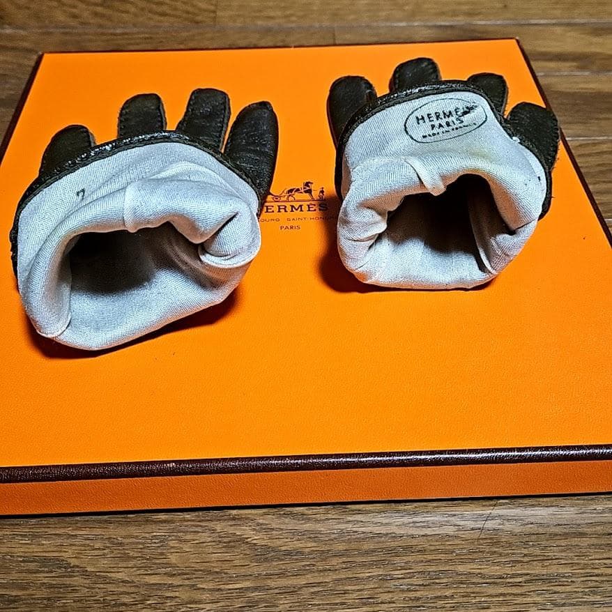 Hermes エルメス レザー手袋　カーキ色　ラムスキン　5本指 サイズ7