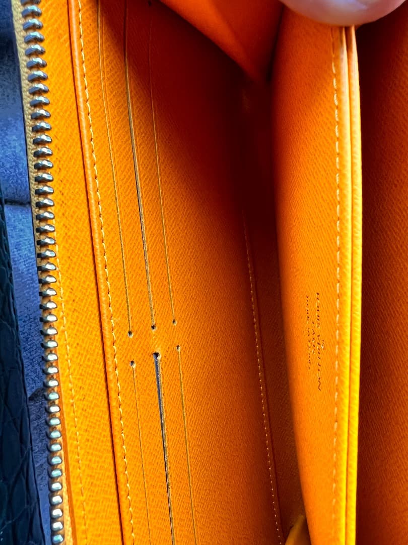 LV 長財布ジッピーウォレット エピ イエロー サンフラワー