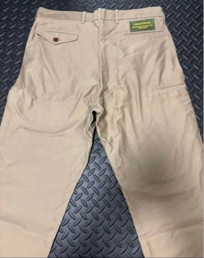 HUMAN MADE ハート刺繍 ベージュチノパン