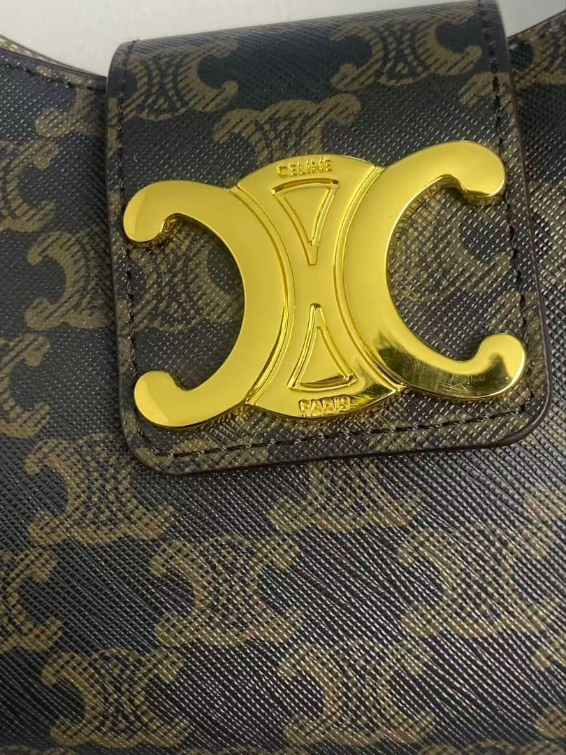 セリーヌ クラシック トリオンフ ワンショルダーバッグ