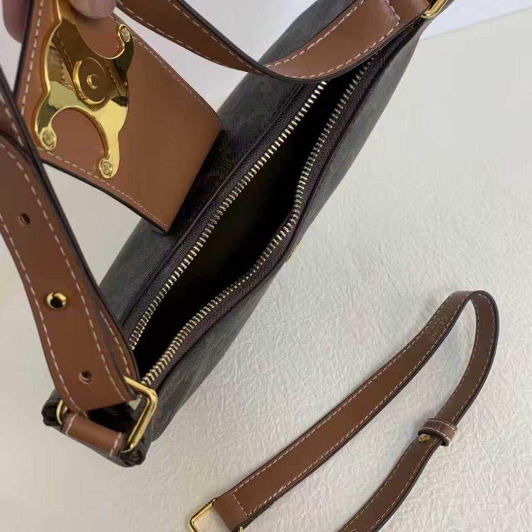 セリーヌ クラシック トリオンフ ワンショルダーバッグ