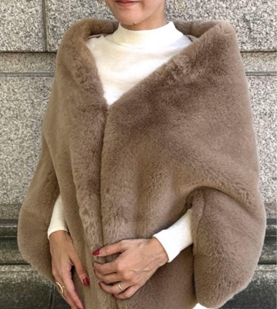 【新品】JENNE リッチボリュームファーケープ ベージュ