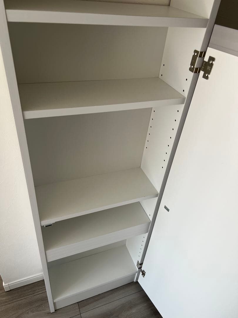 薄型で省スペースキッチン突っ張り収納庫 扉タイプ 幅45cm・奥行19cm