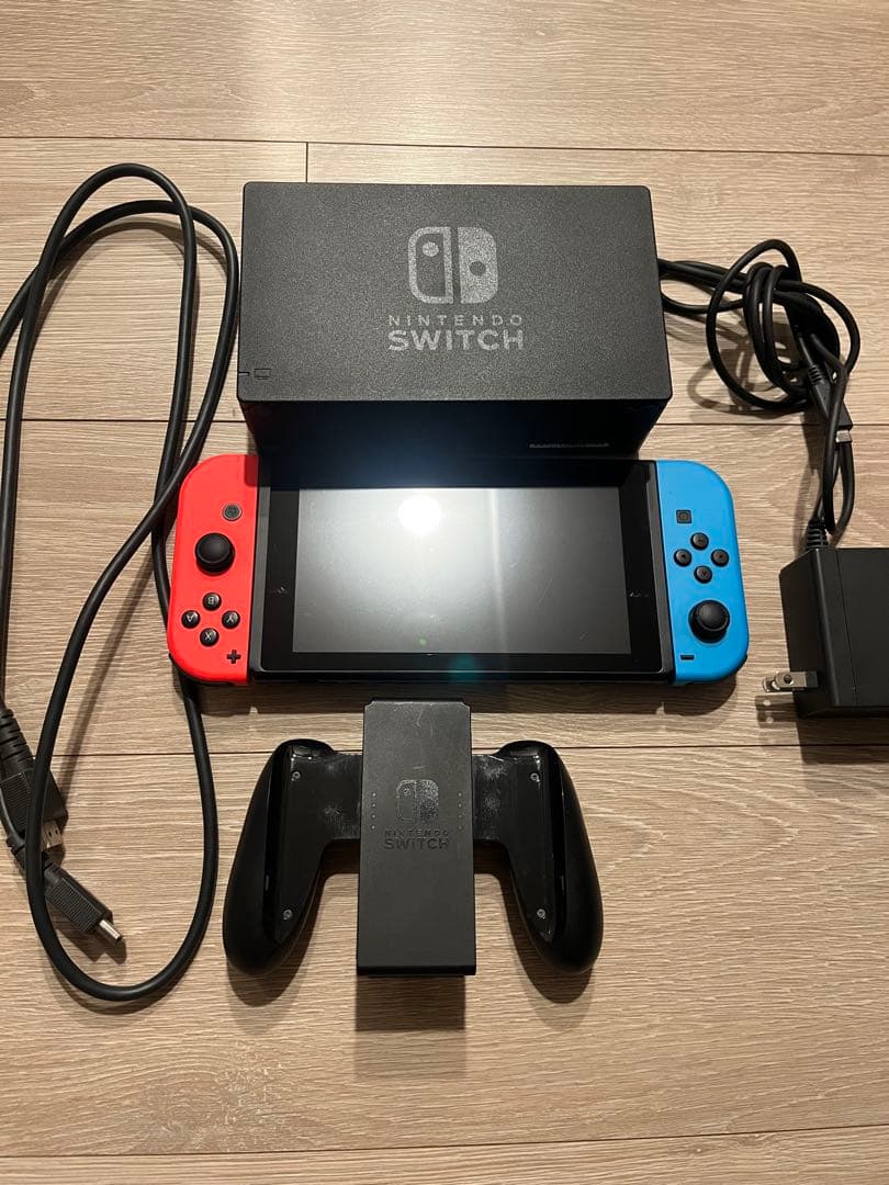 Nintendo Switch 本体 青と赤 Joy-Con付き