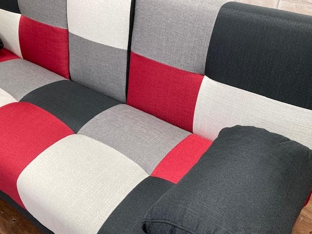 ソファーベッド　小テーブル付き　パッチワーク柄　レッドMIX　ソファ　新品