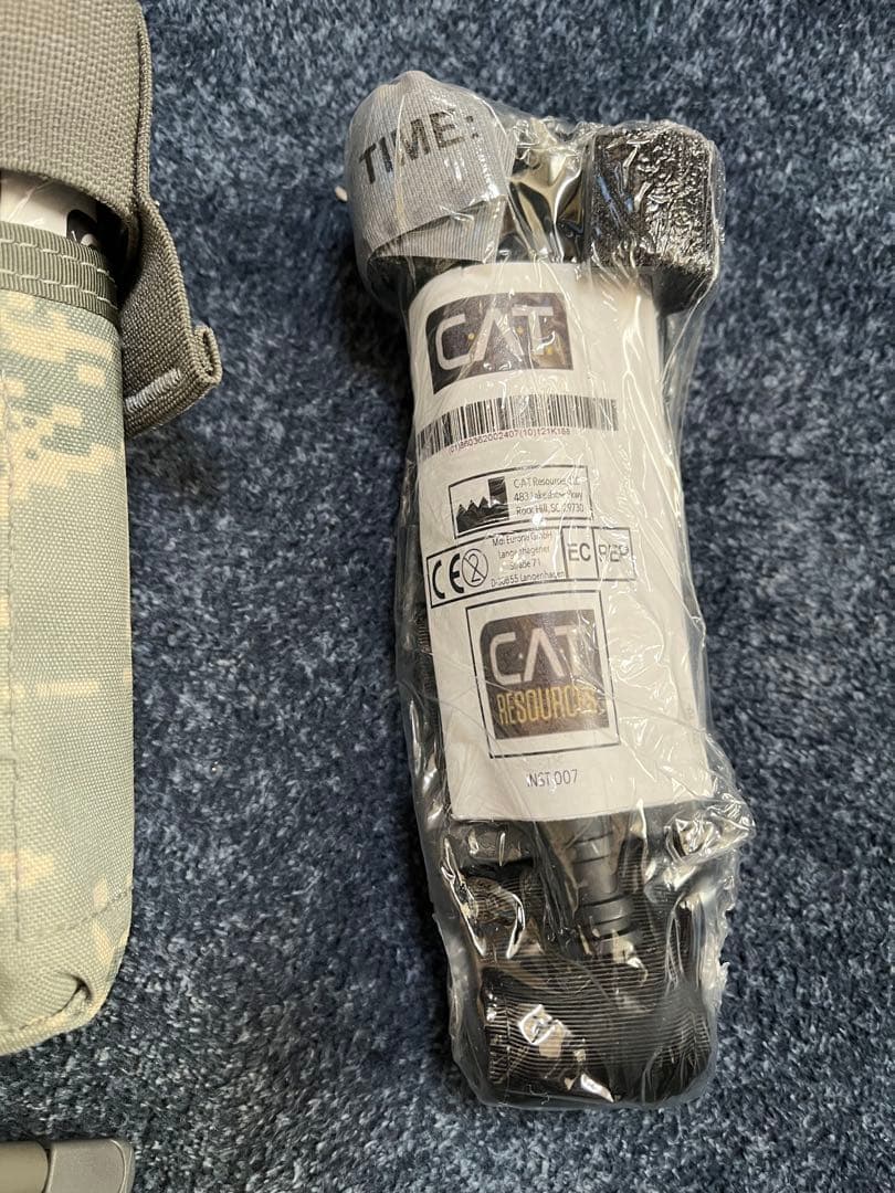 米軍実物 未開封 未使用品 ファーストエイドキット 救急セット