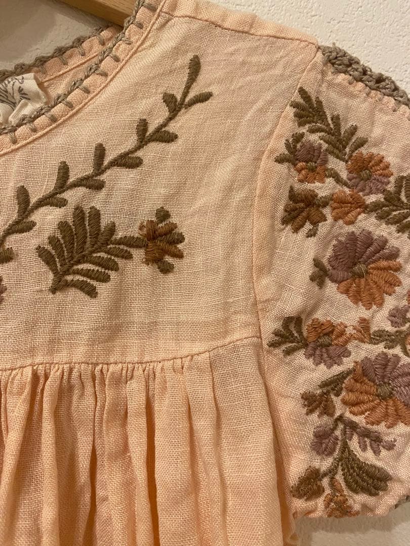 apolinakids花柄刺繍ワンピース