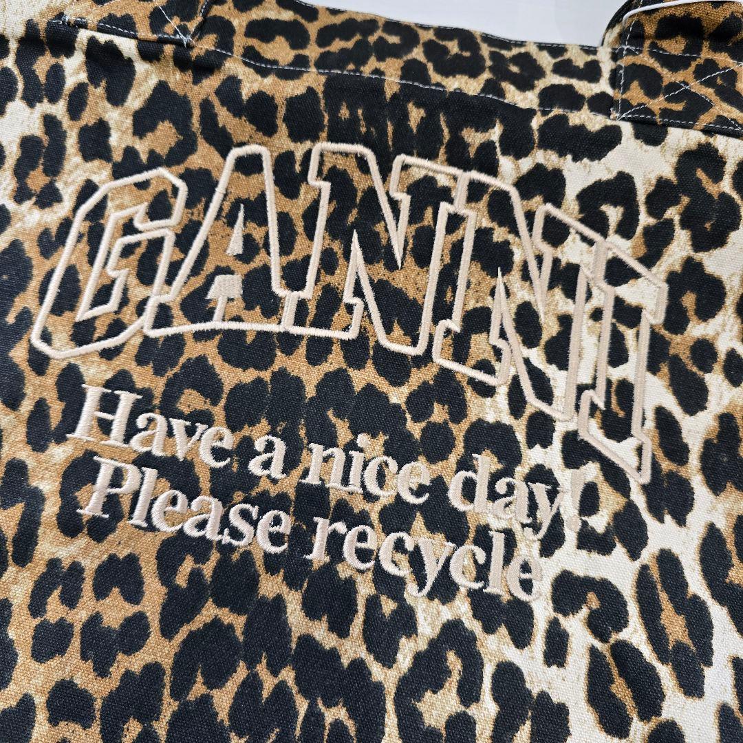 新品未使用　GANNI ヒョウ柄 タグ付きトートバッグ