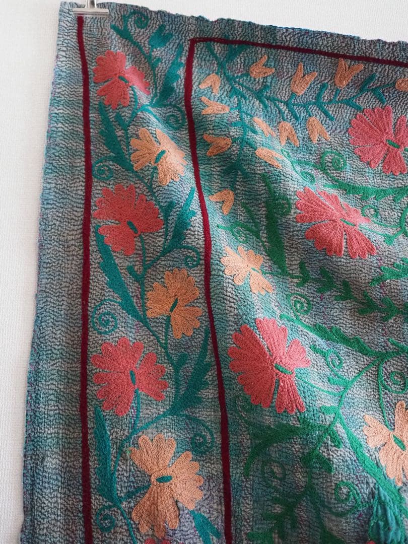 【美品】スザニ刺繍カンタキルト　スザニ刺繍　インド　一点もの