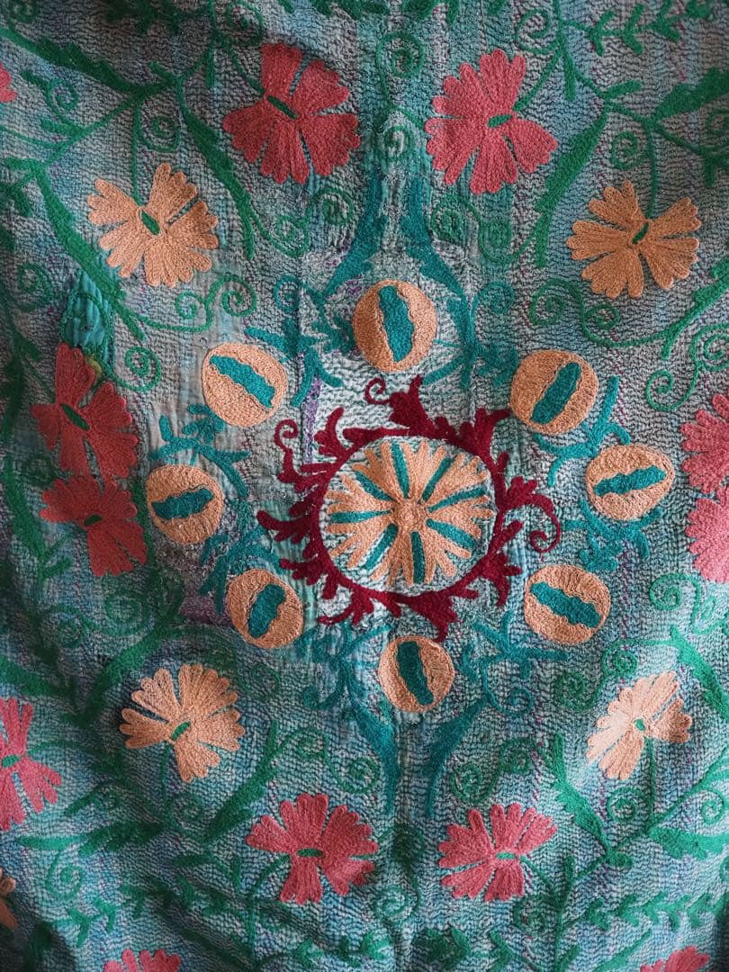 【美品】スザニ刺繍カンタキルト　スザニ刺繍　インド　一点もの