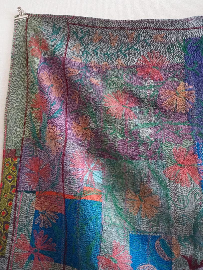 【美品】スザニ刺繍カンタキルト　スザニ刺繍　インド　一点もの