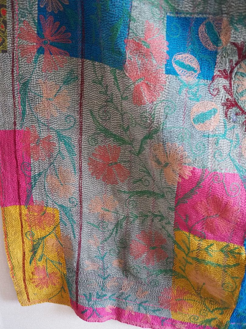 【美品】スザニ刺繍カンタキルト　スザニ刺繍　インド　一点もの