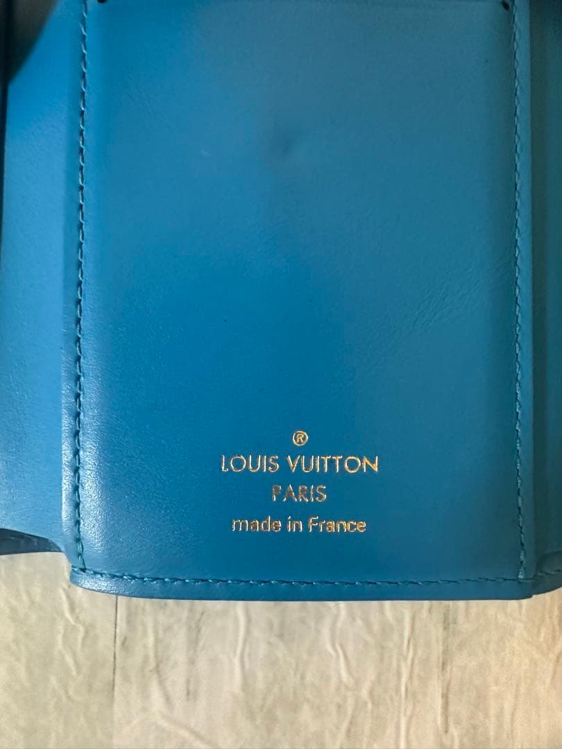 ルイヴィトンレディースポルトフォイユヴィクトリーヌナノグラム