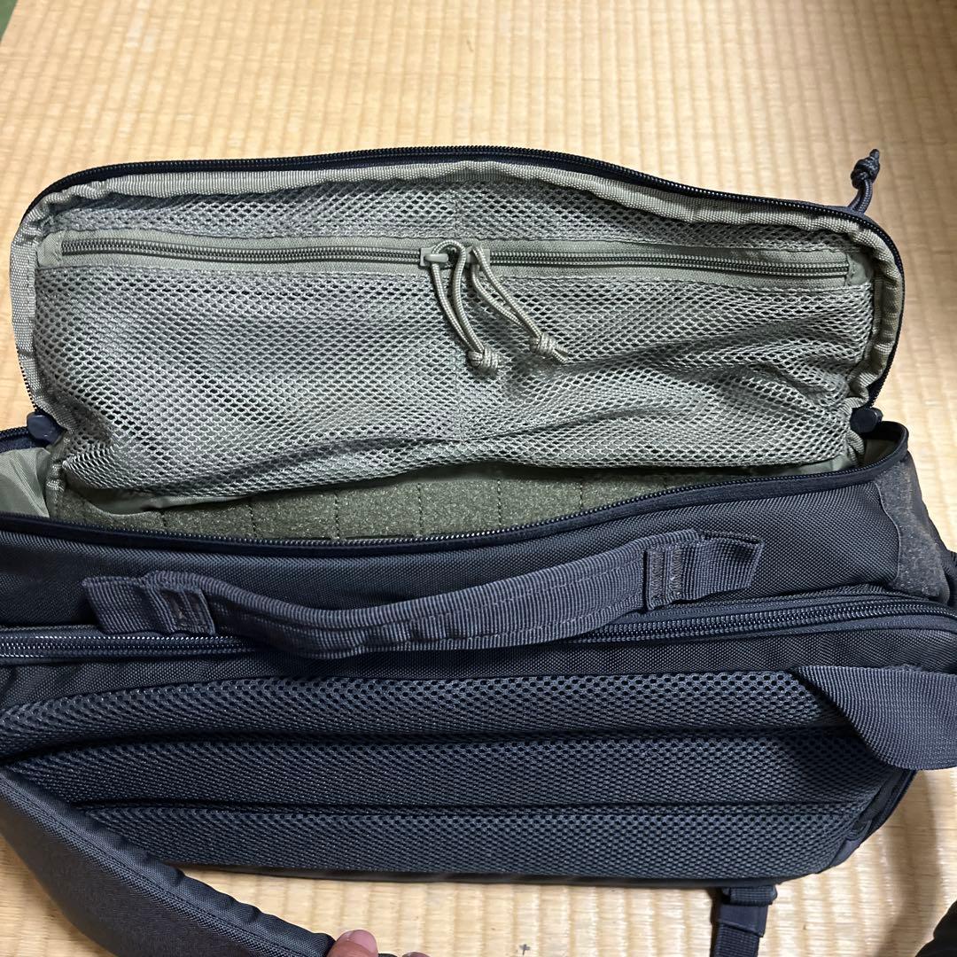 5.11タクティカル　56701LV10 2.0 グレー　スリングバックパック