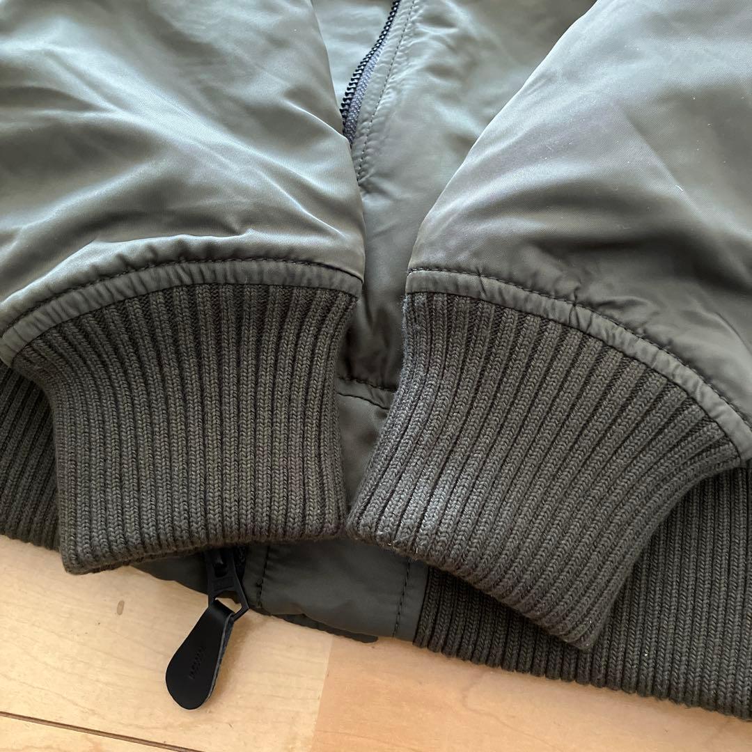 アルファインダストリーズ　フーデッドリブジャケット　Mサイズ