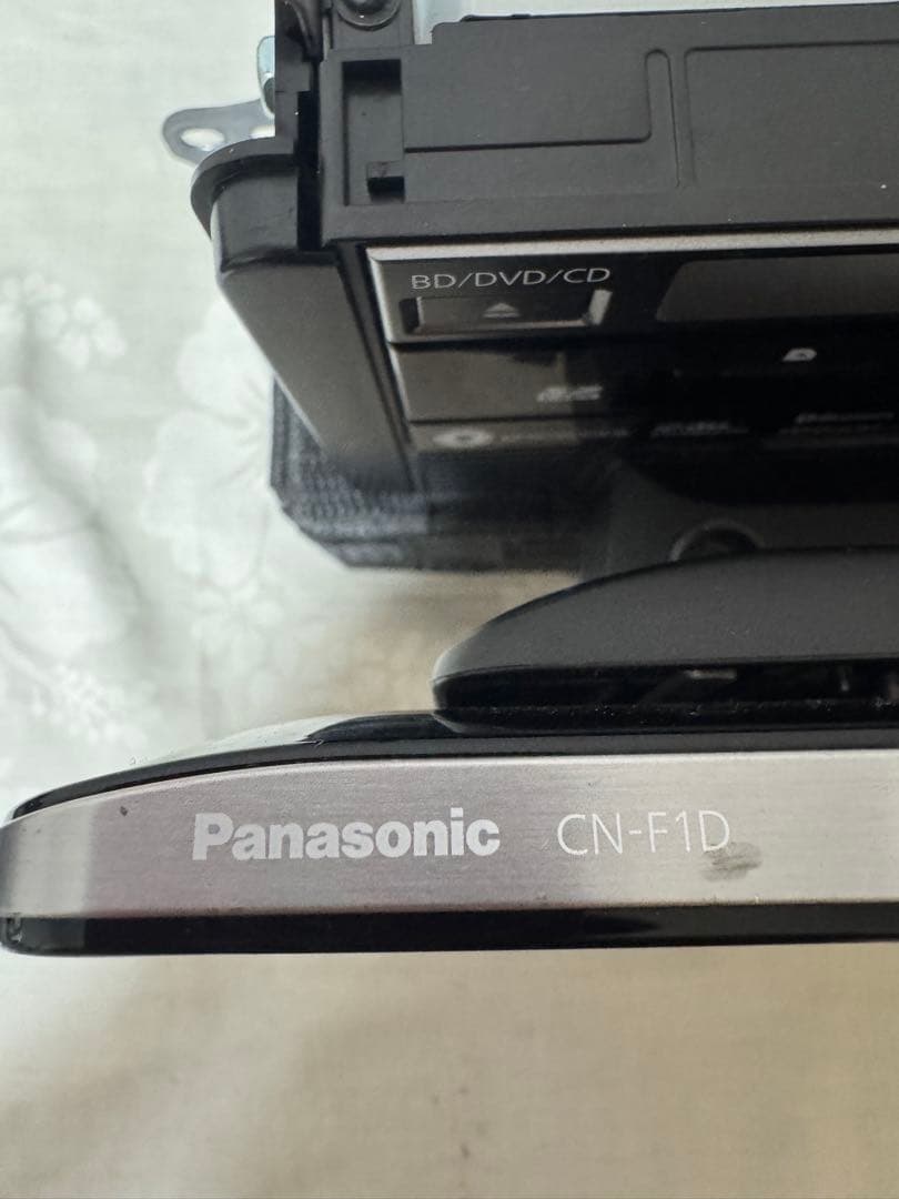 Panasonic CN-F1D 地図カードは紛失のため付属しません。.