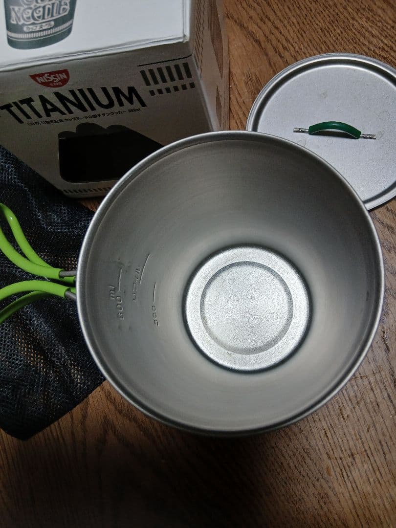 ラスト割引となります。 山の日限定カップヌードル型チタンクッカー 800ml