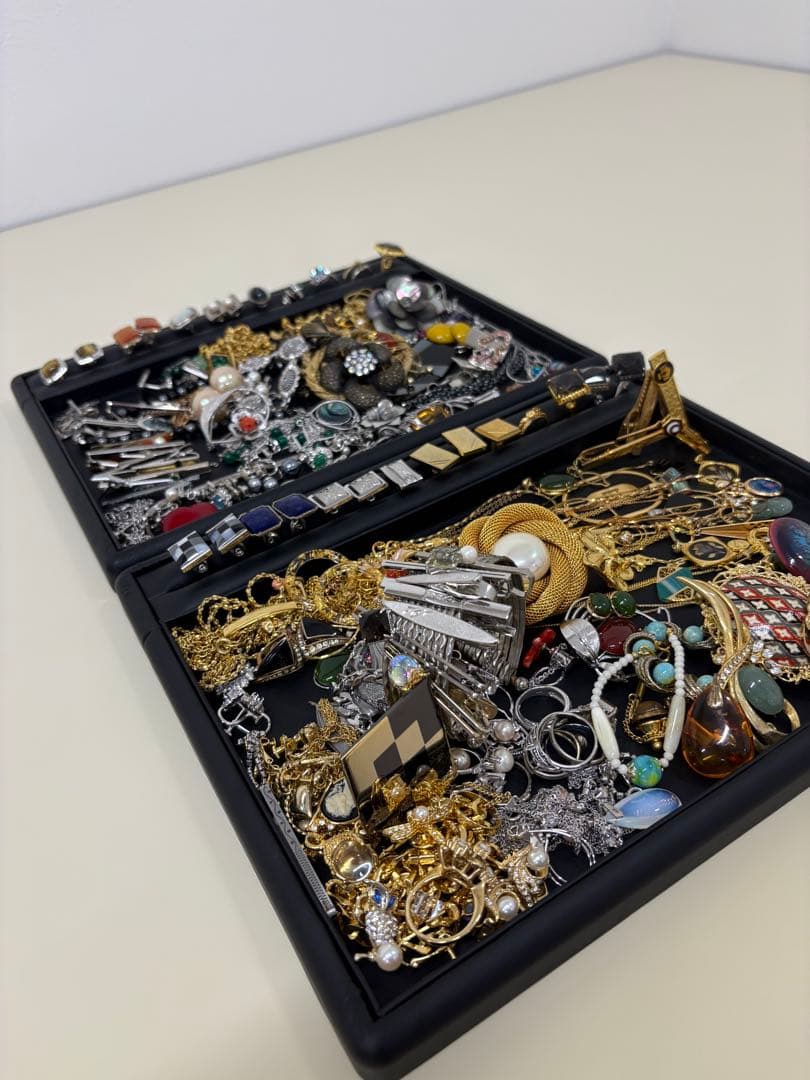 アクセサリー 豪華まとめ売り 1.4kg 大量 高級感◎ リメイクにも