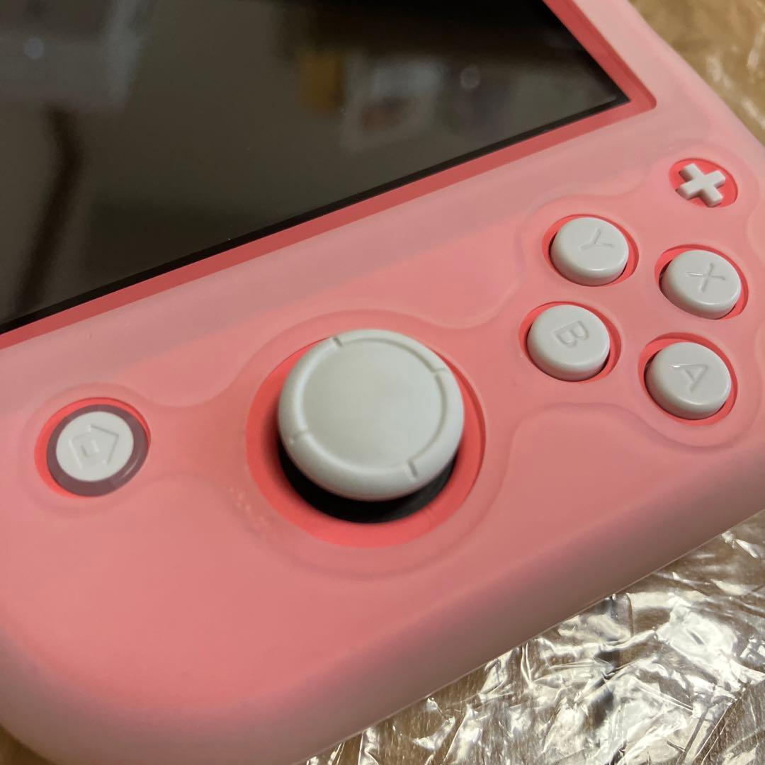 中古品 カバー付Switchライト あつ森 スマブラ 匿名24時間以内発送