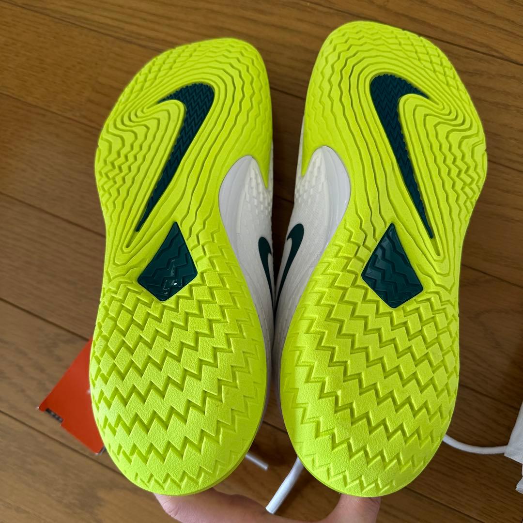 SALE Nike RAFA ナダルモデルテニスシューズ 新品　26.5メンズ