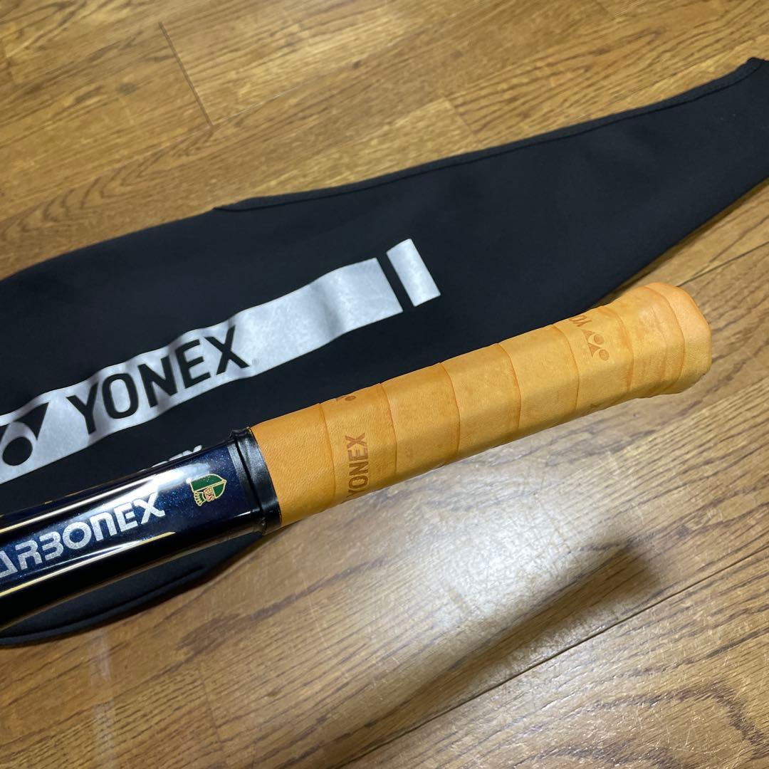 ヨネックス　CARBONEX アッキー